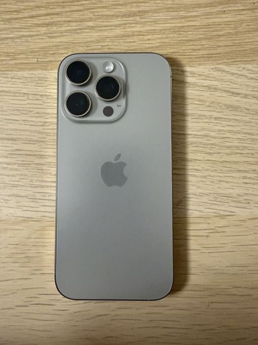 iPhone 16 pro 128 GB