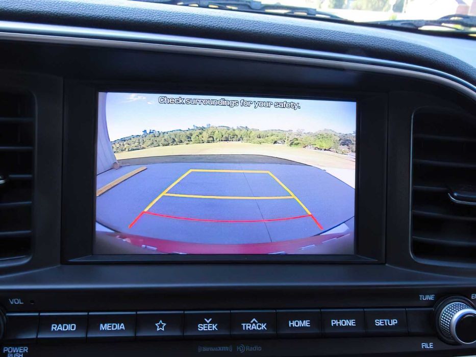 Hyundai Elantra SEL      2020