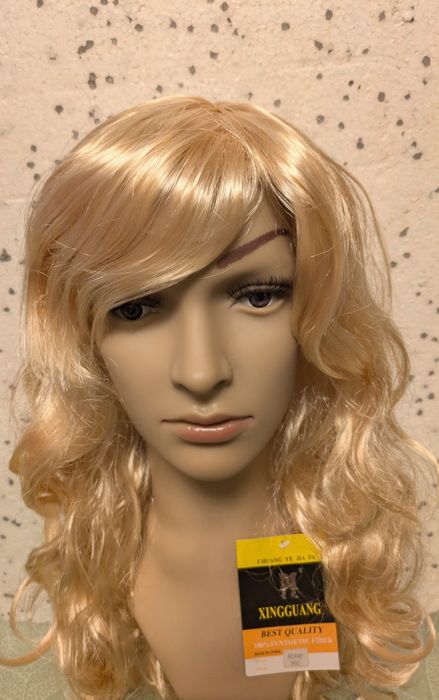 Peruka kręcona blondynka