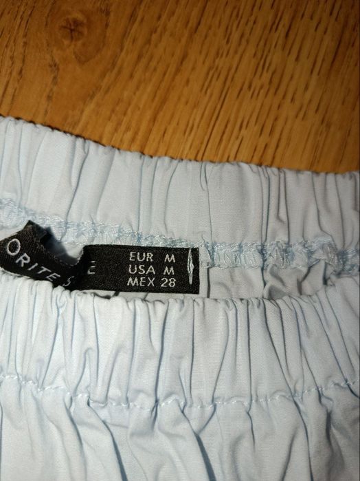 Стильний жіночий топ.