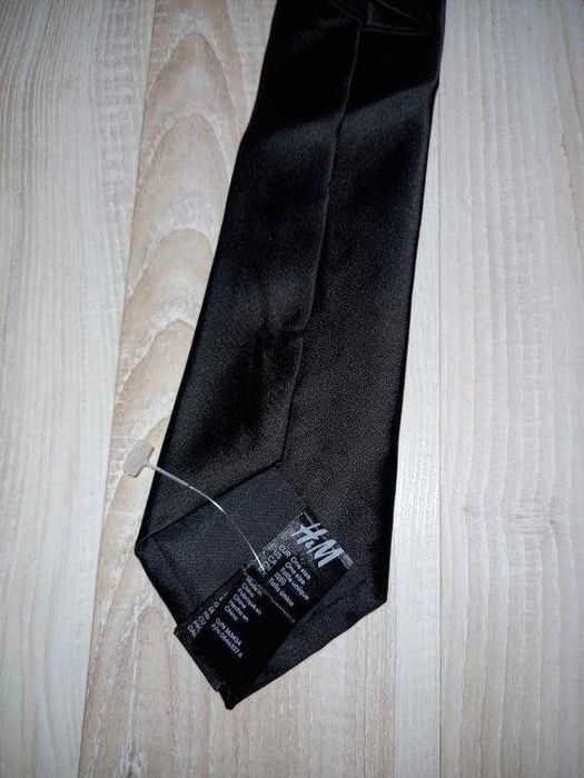 Черный атласный галстук h&m