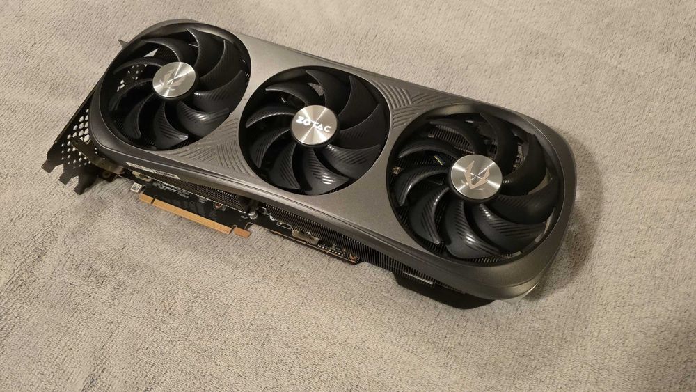 Karta graficzna ZOTAC GeForce RTX 4080 16GB Trinity OC jak NOWA GWARAN