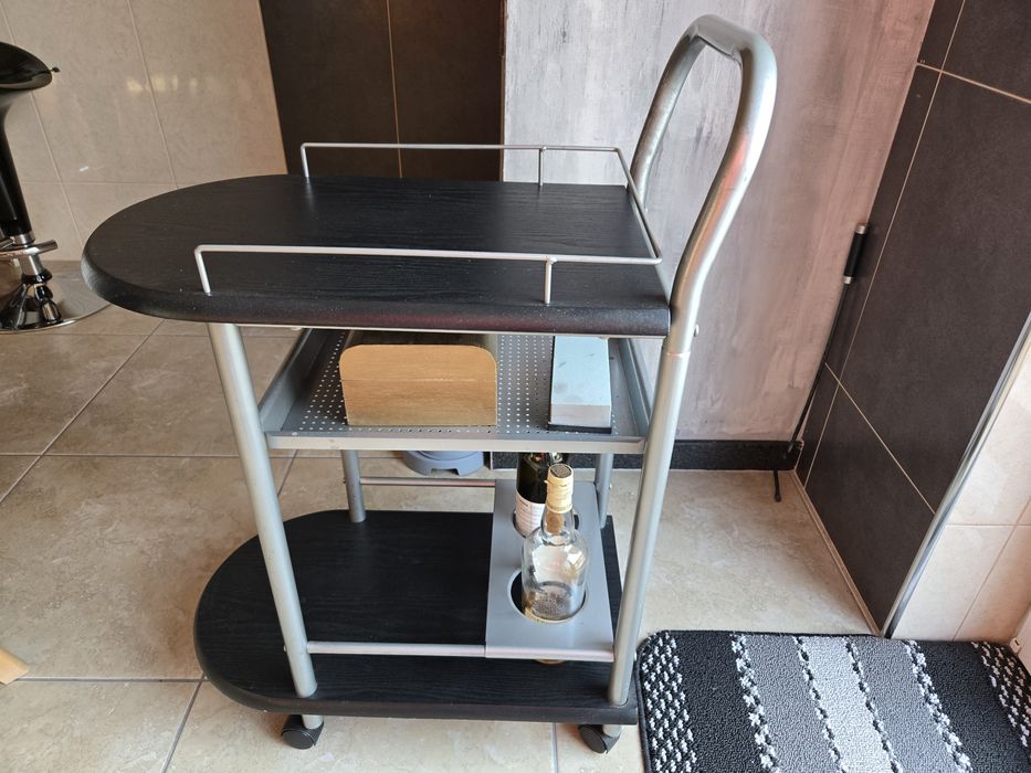 Carrinho de Apoio / Carrinho Bar com Rodas – Design Moderno