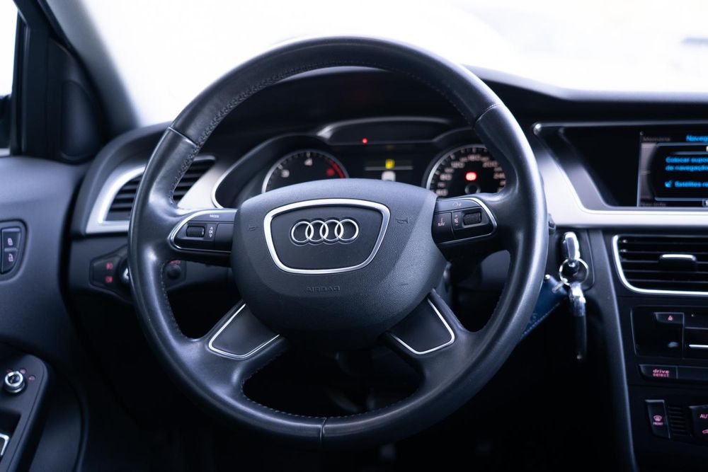 Audi A4 Avant D de 2014 com 176,600 kms