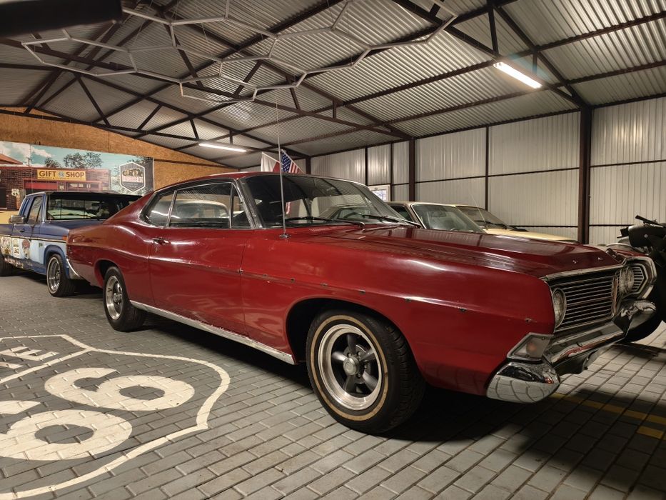 Ford Galaxy  V8!  piękny Fastback!