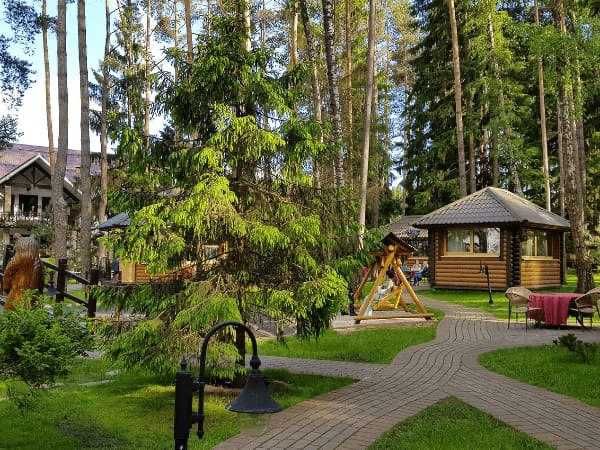 Продається ресторанний комплекс по вартості зем. ділянки в межах міста