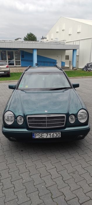 Mercedes-Benz Seria 200