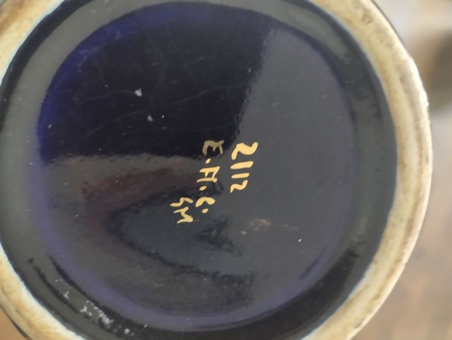 Peça decorativa em porcelana