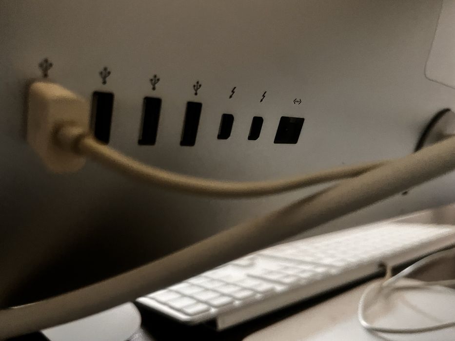 iMac 27 inch 2011504089799558451201