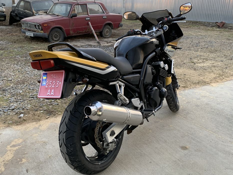 Продам мотоцикл Yamaha Fazer 600