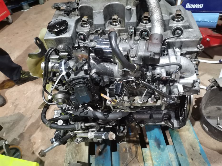 Motor mitsubishi 4m41 u