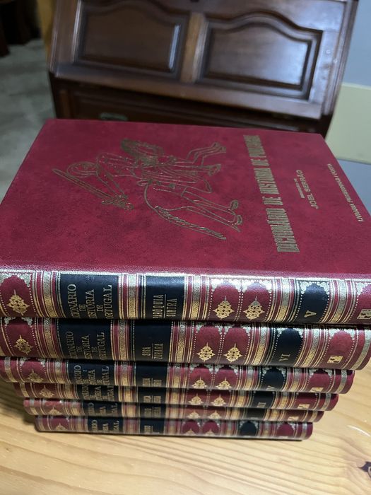 Vendo coleção completa Dicionário de História de Portugal