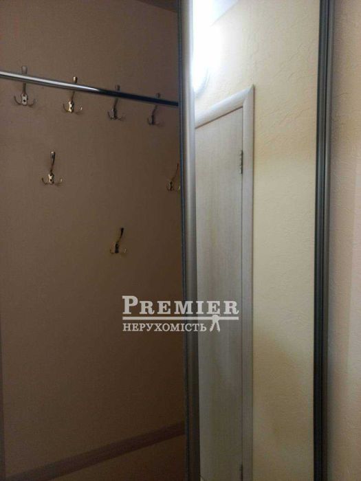 Продам квартиру з ремонтом на Бочарова