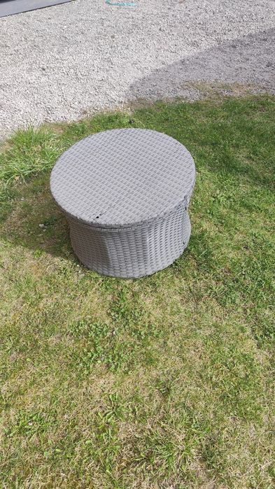 Meble ogrodowe sofa
