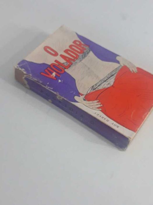 Livro "O violador"