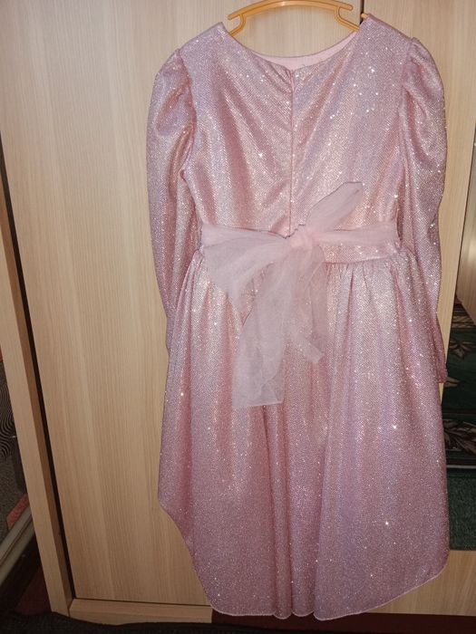 Дуже гарна сукня на ріст 116-128