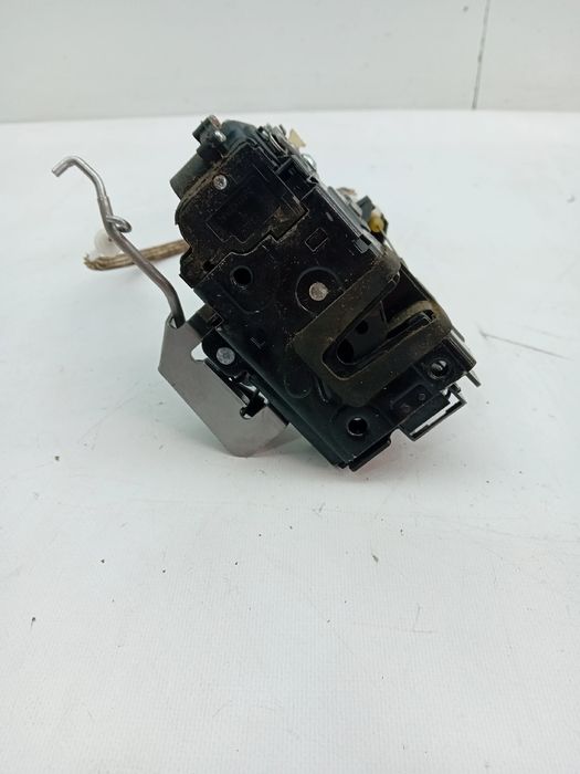 Fechadura / fecho porta frente esquerdo AUDI A6 Avant (4B5, C5)