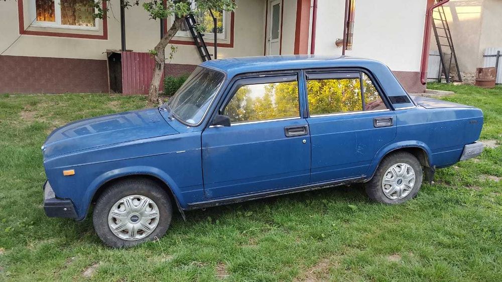 Автомобіль ВАЗ-2107