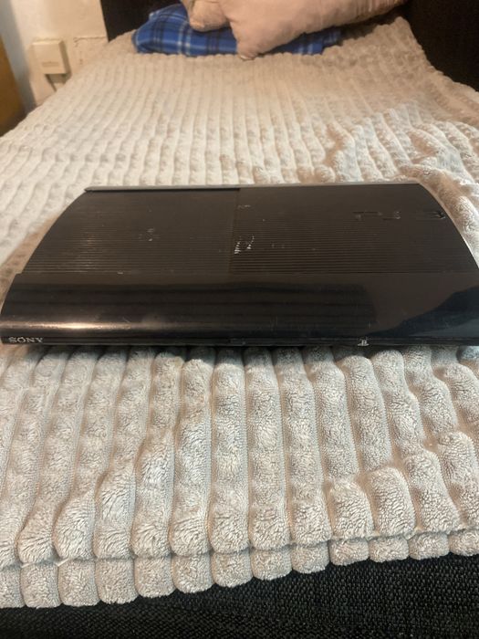 PlayStation 3 desbloqueada + cabos