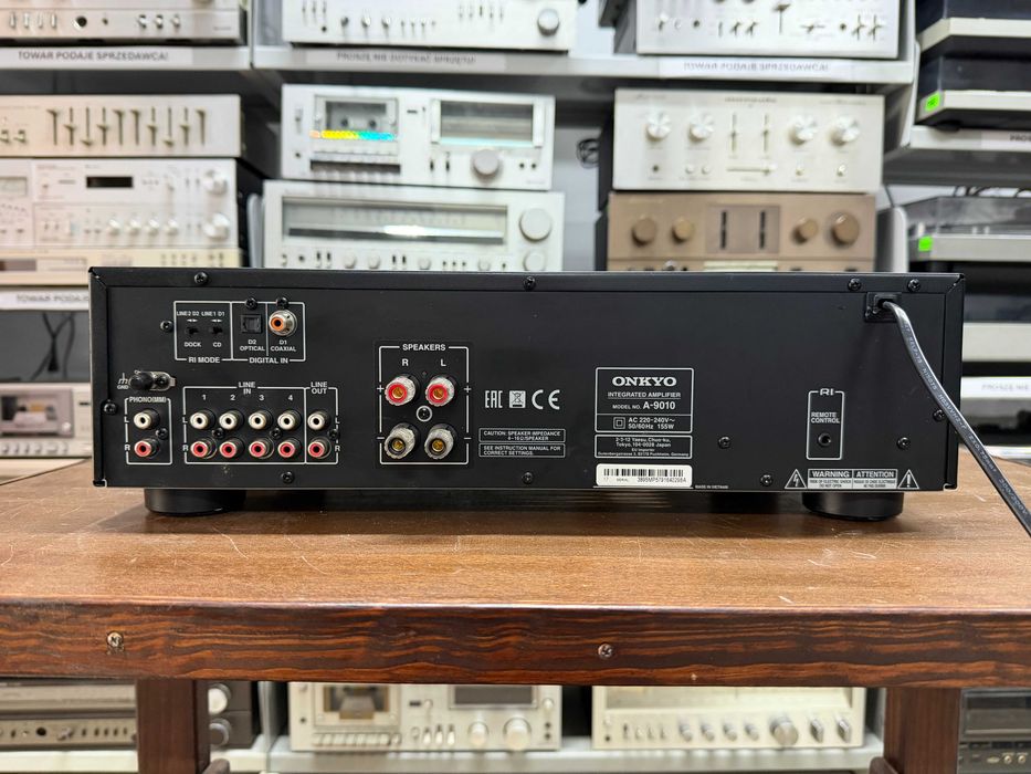 Wzmacniacz Onkyo A-9010, Audio Room