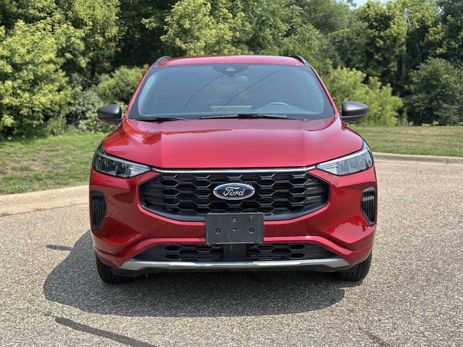 Ford Escape      2024