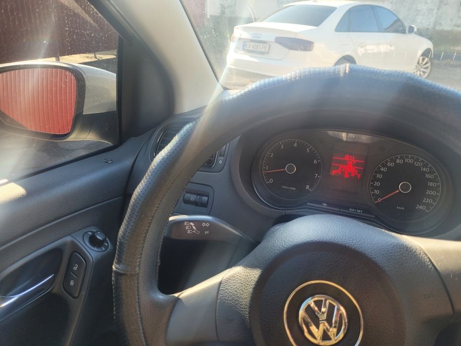 Volkswagen Polo 2013р, 1.6 газ/бензин в доброму стані