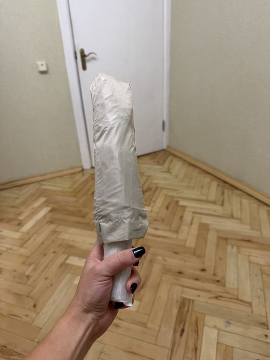 Нова парасолька красива