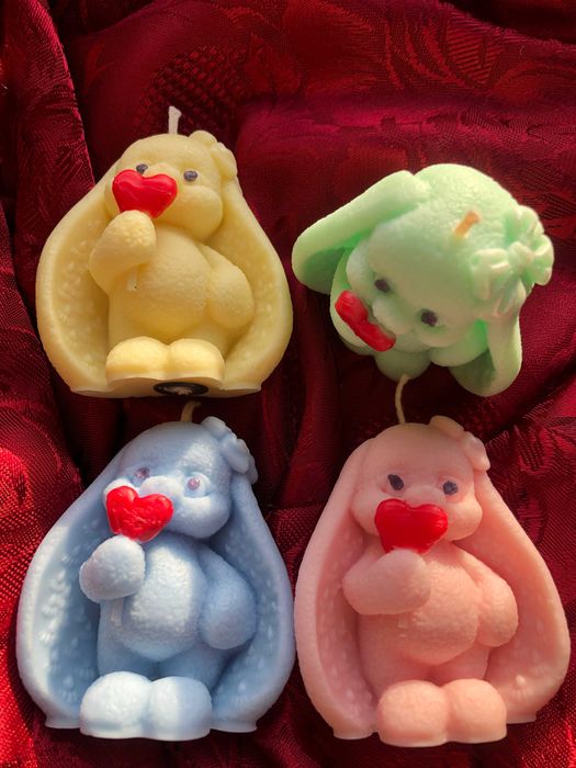 Zajączek, króliczek świeczka świeca walentynkowy z serduszkiem