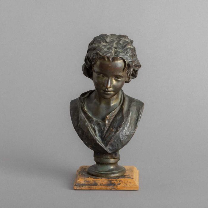 Busto de António de Oliveira Salazar