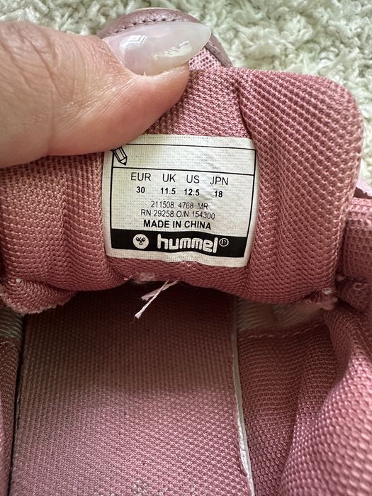 Кросівки hummel взуття