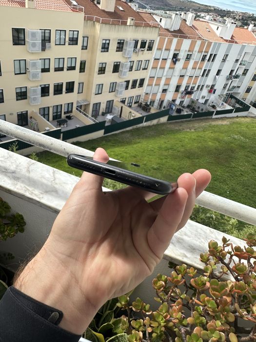iPhone XR 64gb com bateria nova