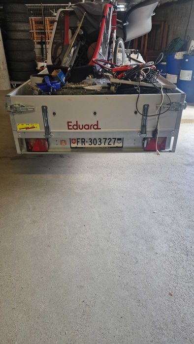 À venda dois reboques em excelente estado com tudo a funcionar
