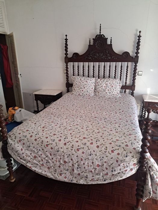 Vintage Bedroom Furniture