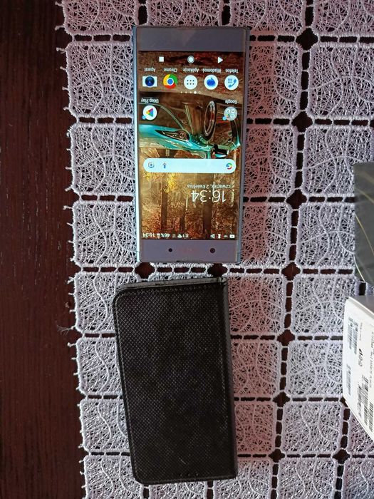 Smartfon  Sony Xperia XA1 Plus +ładowarka+ etui
