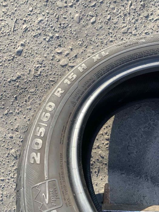 Шини 205/60 R15 пара Semperit 7,5мм літо.