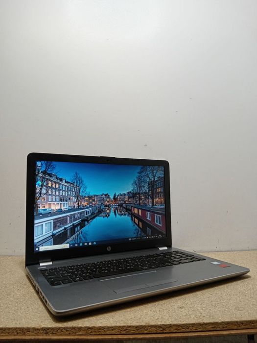 Ноутбук для роботы