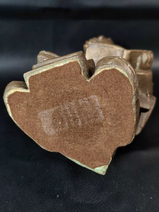 Figura Rzeźba Achatit "Lesender Junge"