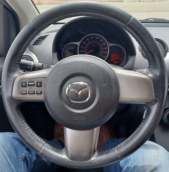 MAZDA 2 a gasolina