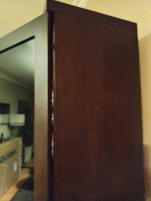 Cómoda alta contemporânea com linha antarte