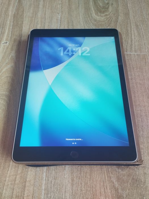 Продаю iPad 9  на 64 ГБ