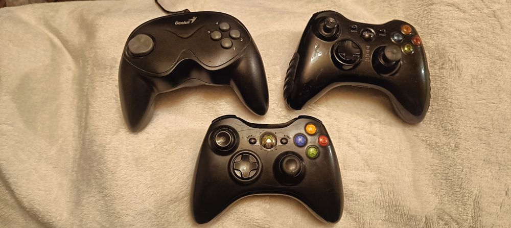 Геймпади до XBOX 360, ПК. На запчастини.