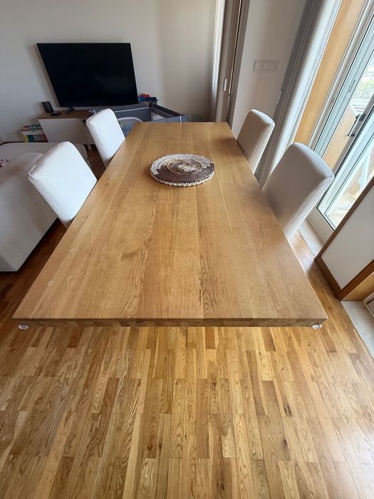 Mesa de jantar rectângular em Pinho