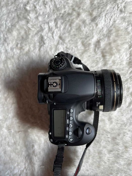 Câmera Canon 60D + lente 18-135mm 3.5-5.6 + lente 28mm 1.8