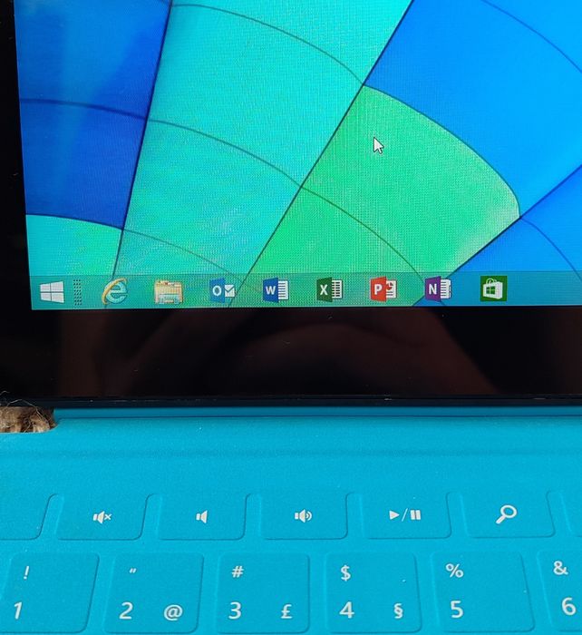 Microsoft Surface RT+ teclado tátil + adaptador vga .