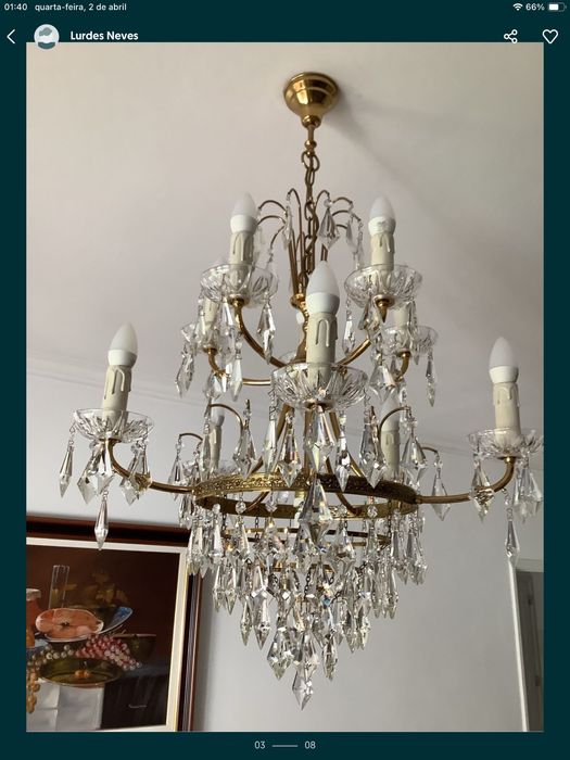 Dois luxuosos candeeiros de cristal e dourado de alta qualidade