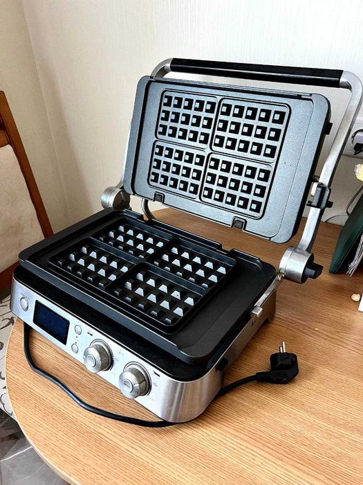 Гриль-вафельница DeLonghi CGH 1030D, гриль