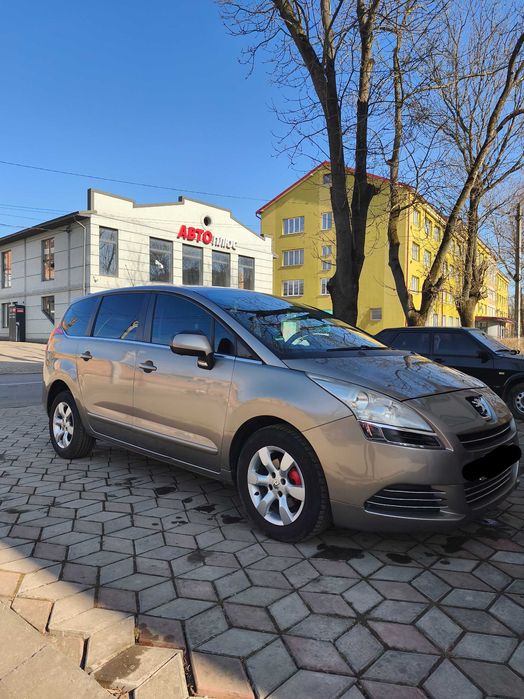 Продаж авто peugeot 5008 в хорошому стані