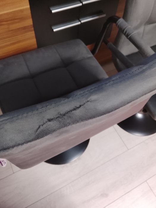 Krzesła barowe obrotowe