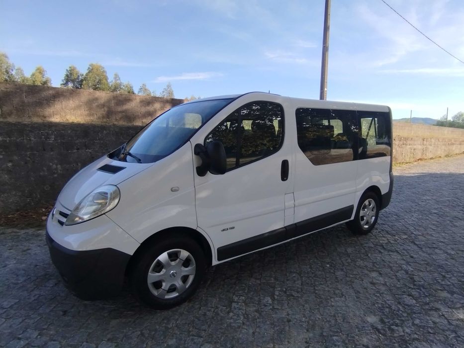 Nissan Primastar 2.0 dci 9 lugares