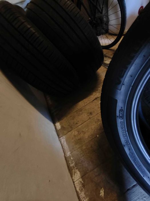 Cena za komplet - Hankook 235/55/19 letnie